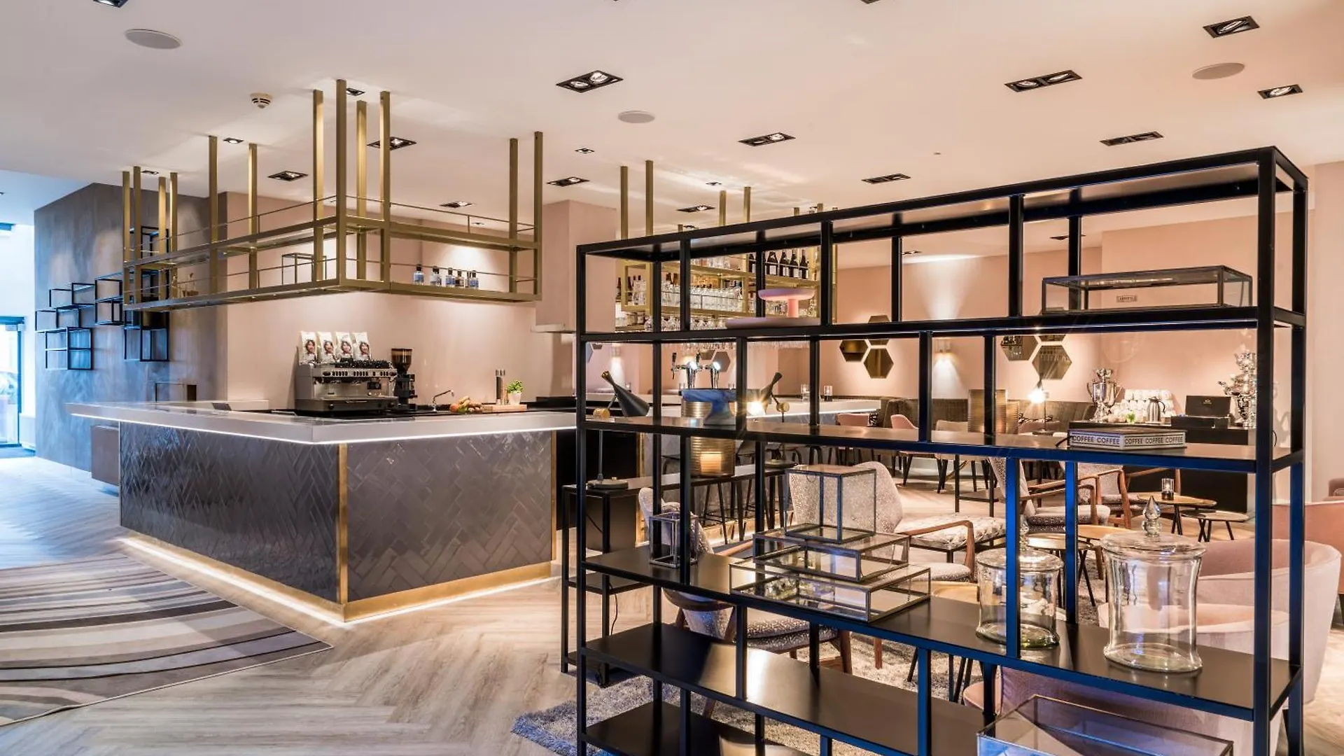 Sandton Eindhoven Centre 3*,